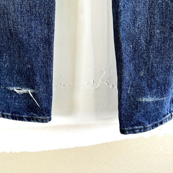 VTG Calvin Klein Sport High Waisted Mom Jeans Distressed Medium Wash Blue 26x31 - Picture 3 of 6